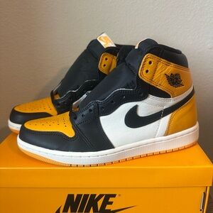 Jordan 1 Retro High OG ‘Yellow Toe’ Taxi